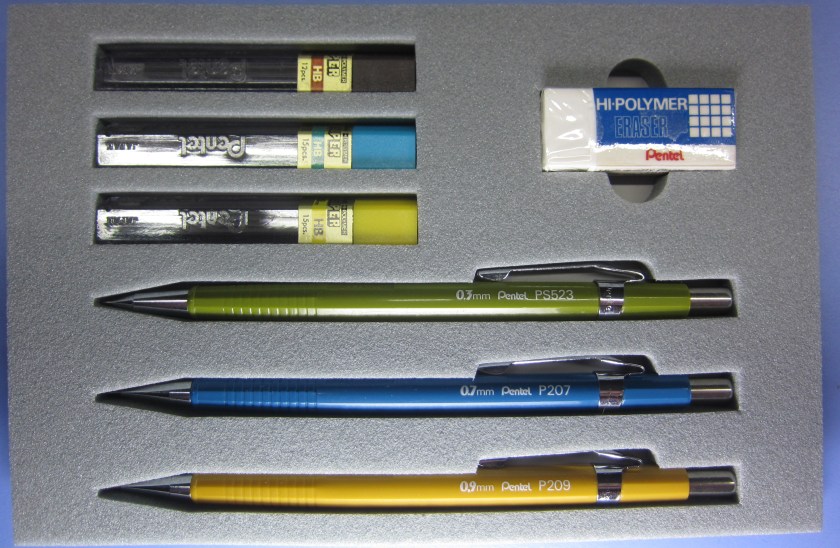 D - Present 1 - Pentel Presentation Set (PS523, P207, P209) - 2440